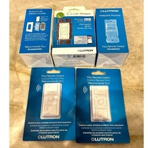 Lutron outlets and remotes White bundle of 5